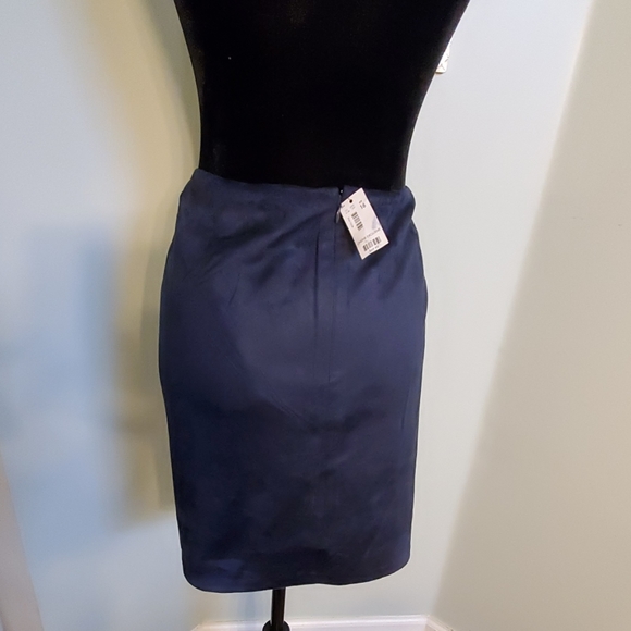 NWT- The Limited womens suede look buckle skirt 16 - Picture 4 of 4